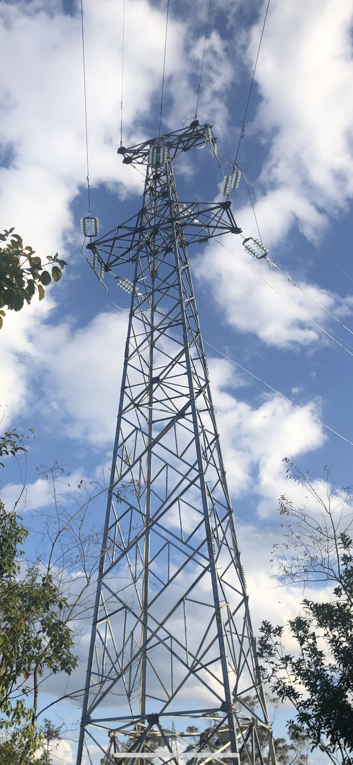 2021年12月12日，大理供電局35kV杉陽變增容改造工程順利投運